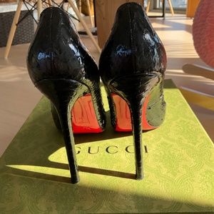 Christian Louboutin Black Snakeskin Pigalle  sz 38